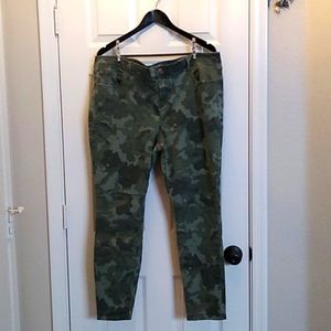 Old Navy Camo Mid Rise Rockstar Jeans